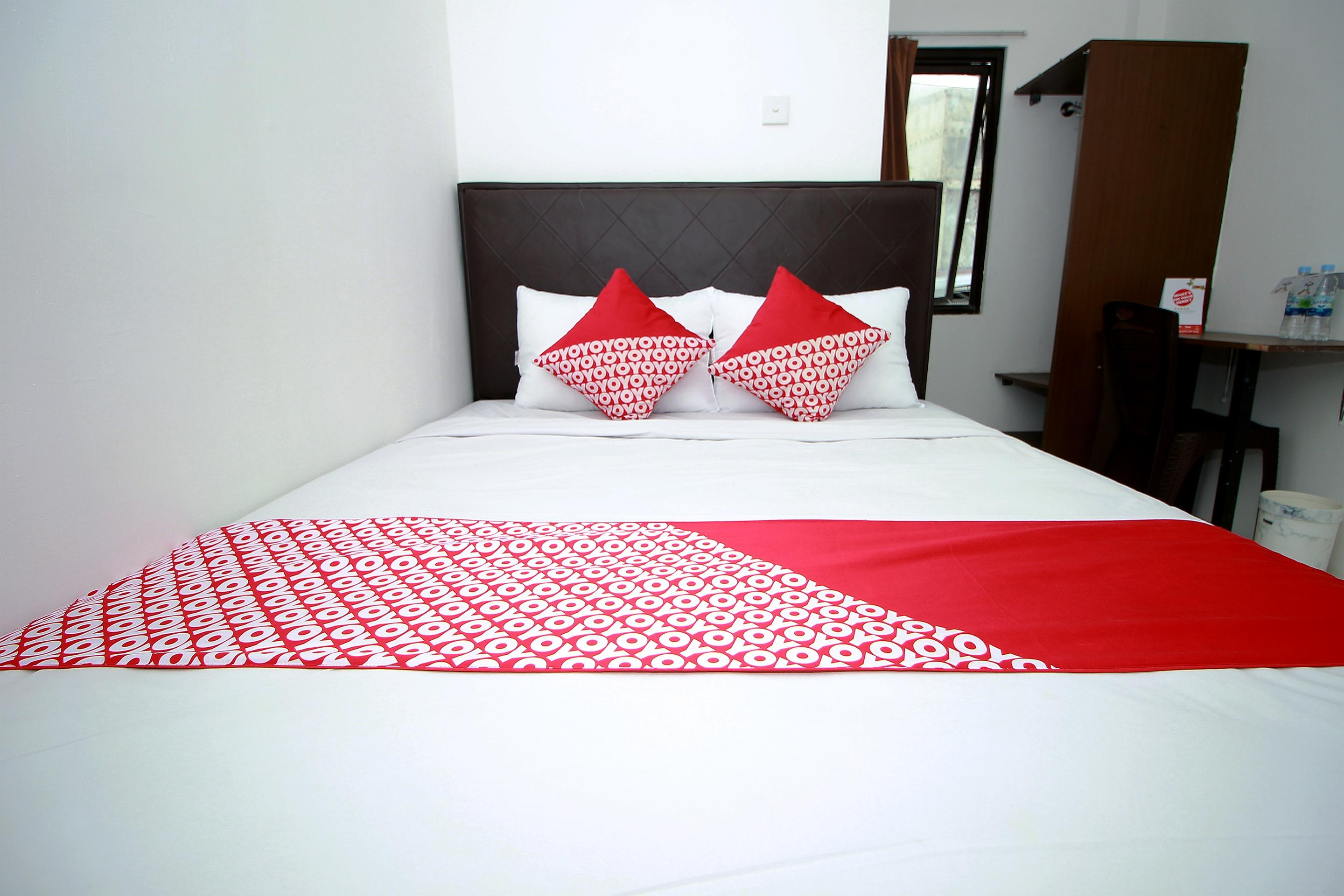 Super Oyo 1678 Jati Exclusive Homestay Bengkulu Buitenkant foto