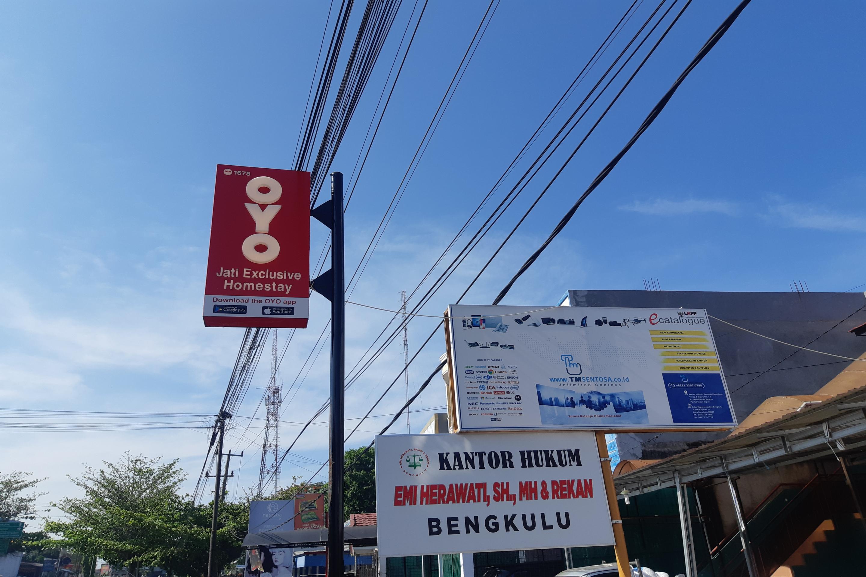 Super Oyo 1678 Jati Exclusive Homestay Bengkulu Buitenkant foto